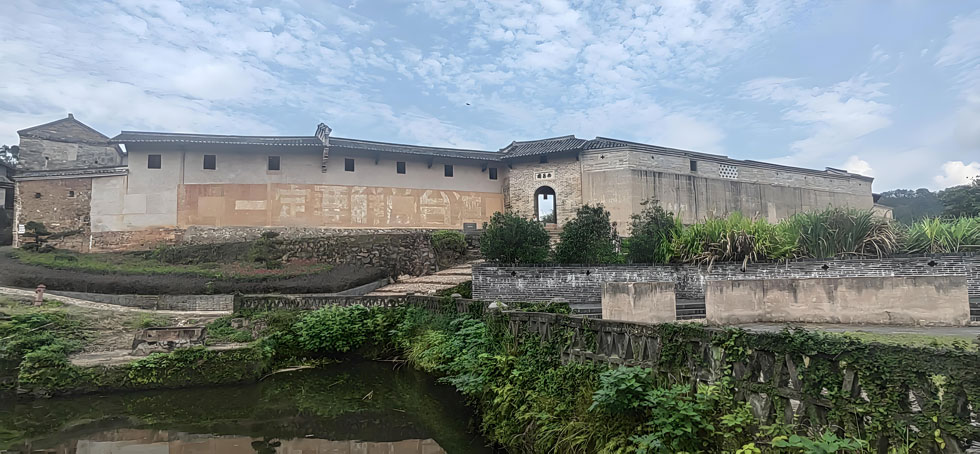 贺州客家围屋群.jpg