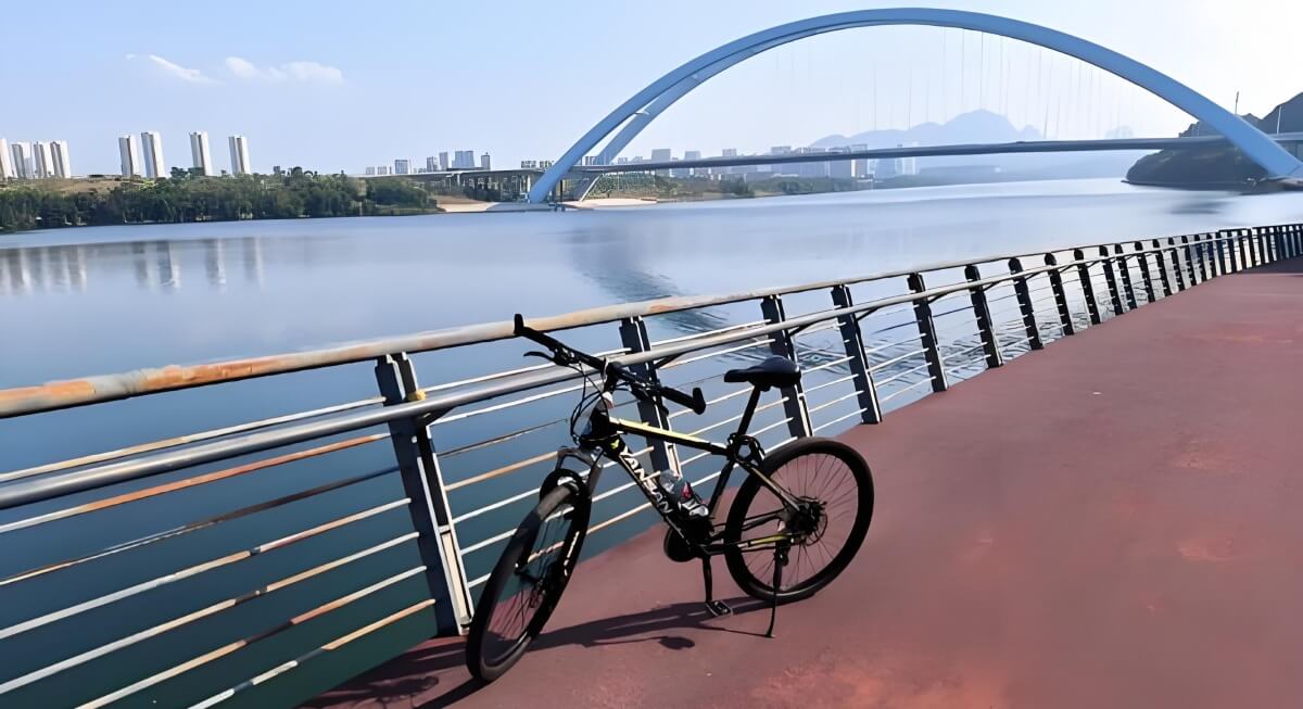 柳州·环江滨水大道都市线.jpg