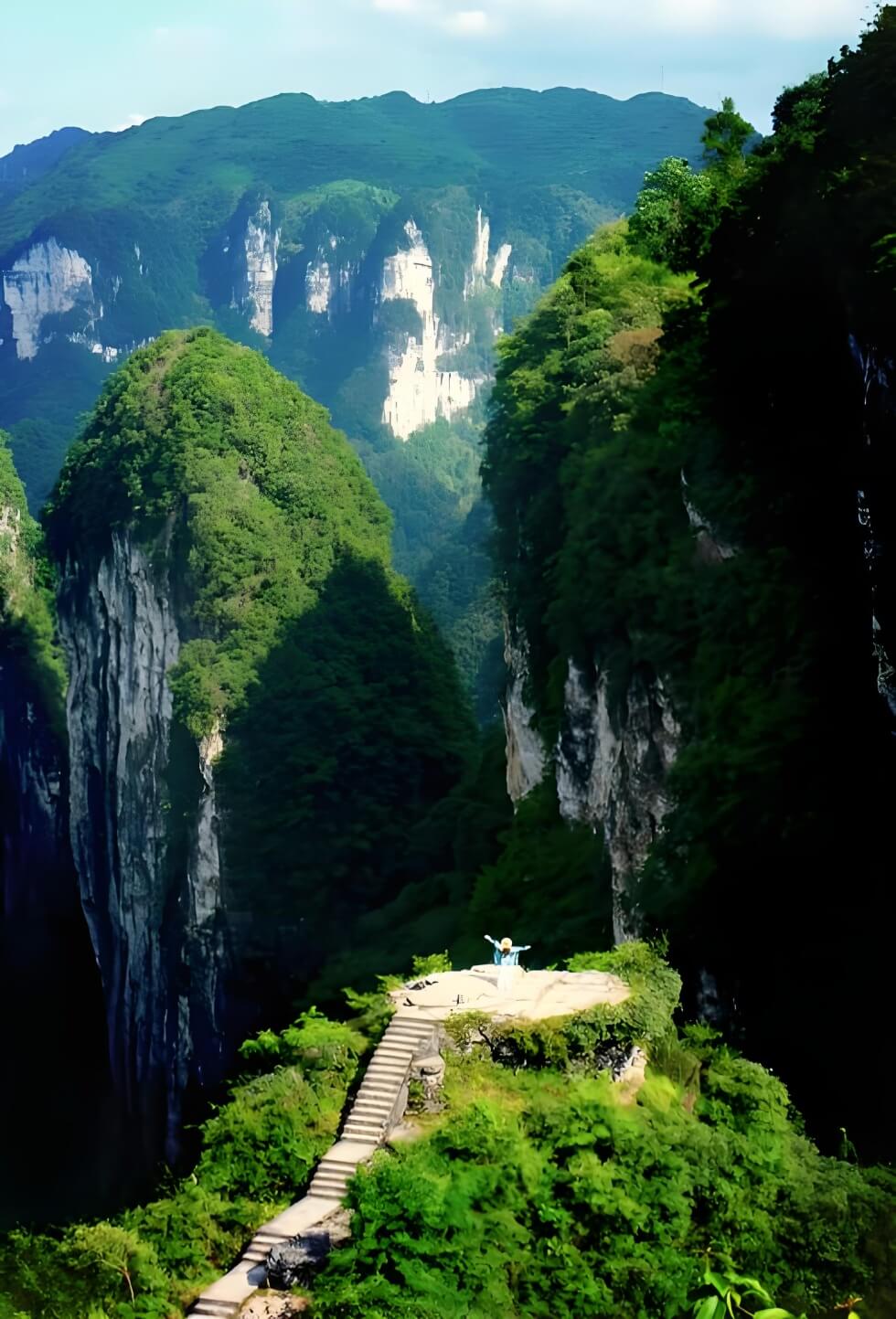 湘西夯沙峡谷.jpg