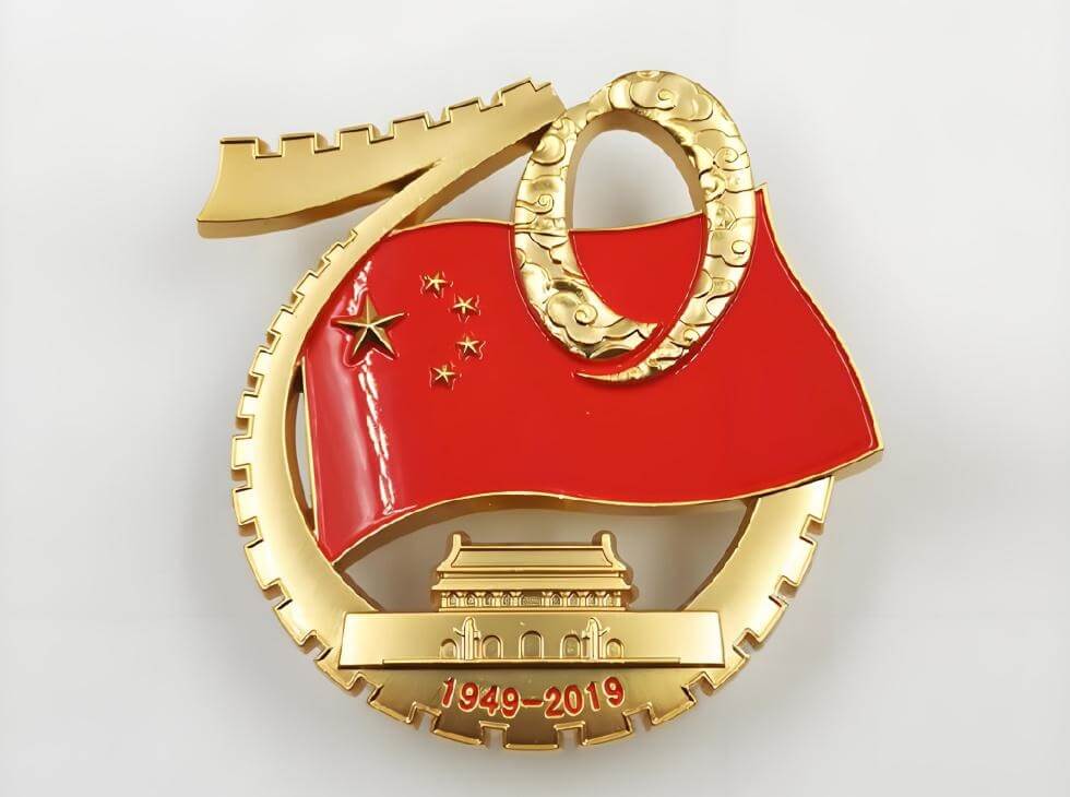 虹桥市场淘阅兵同款纪念徽章.jpg
